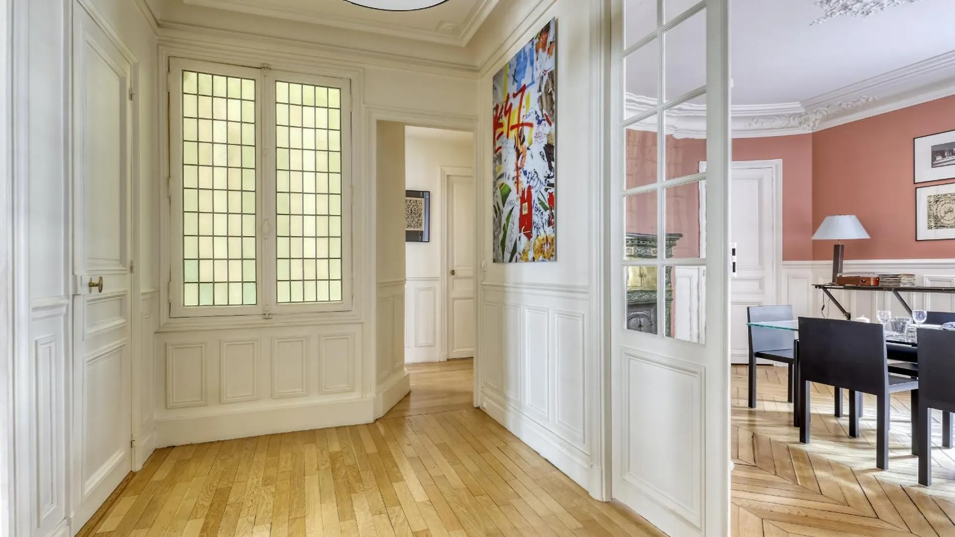 Gorgeous And Large Flat In The Heart Of 09 * Paris