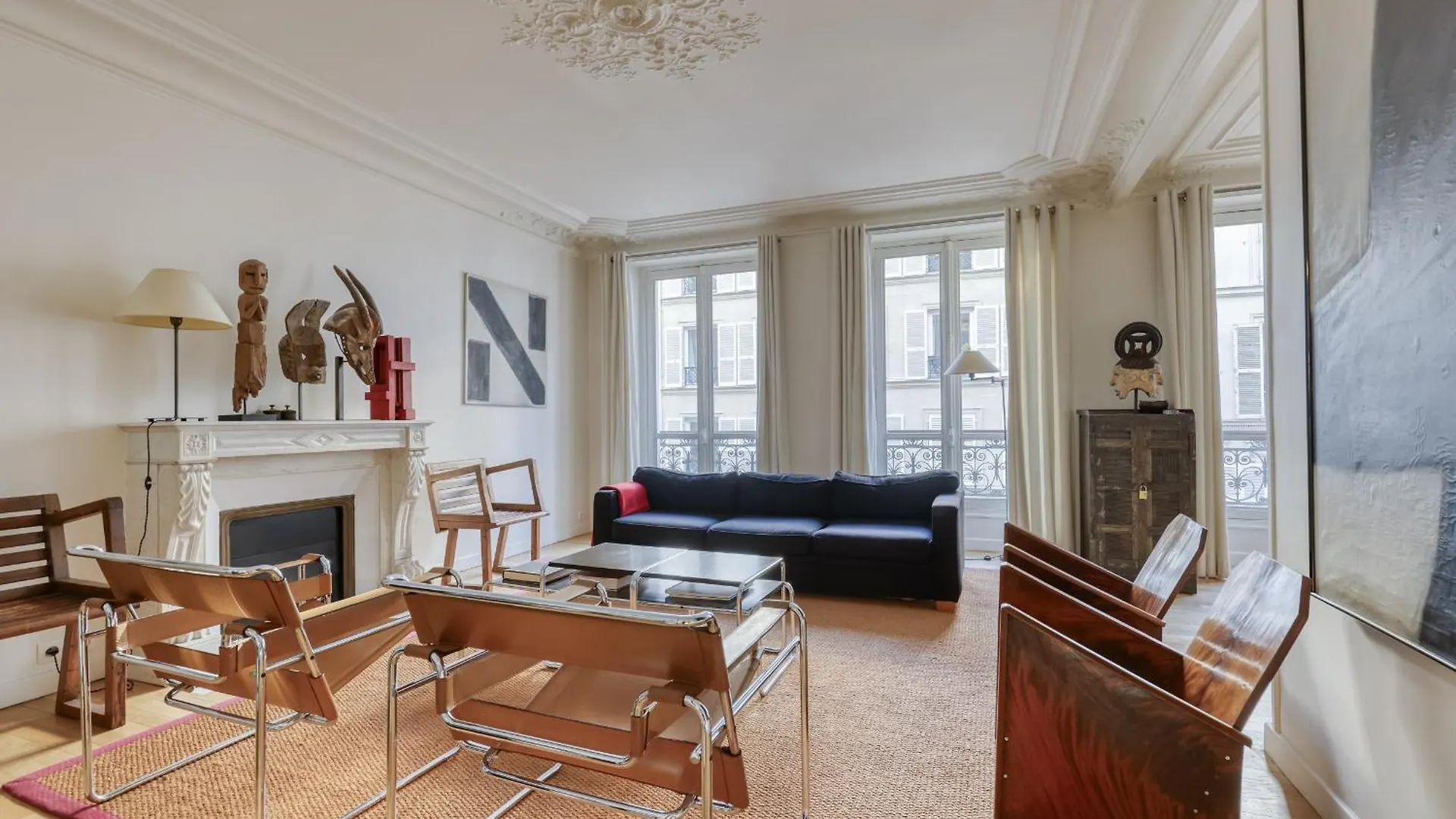 Gorgeous And Large Flat In The Heart Of 09 Paris